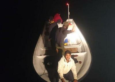 نجات 4 صیاد گمشده در دریای عمان