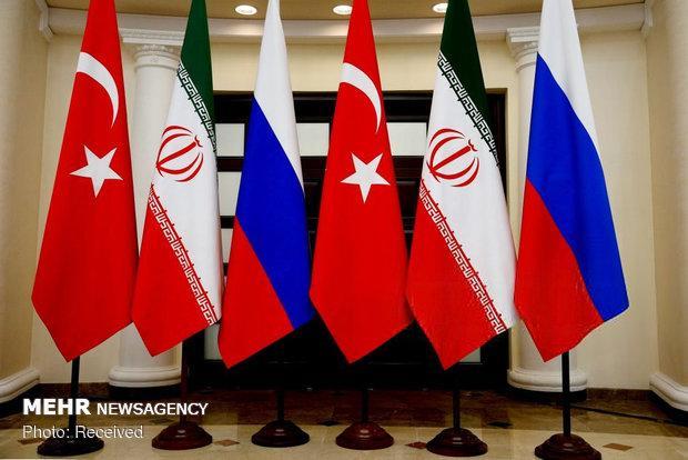 ریابکوف از برگزاری نشست سه جانبه روسیه، ایران و ترکیه خبر ریابکوف از برگزاری نشست سه جانبه روسیه، ایران و ترکیه خبر داد