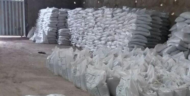 کشف 680 تن کود شیمیایی خارج از شبکه توزیع در میاندوآب کشف 680 تن کود شیمیایی خارج از شبکه توزیع در میاندوآب