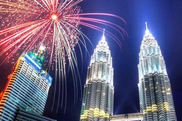 تور مالزی: جشنواره نوروز با حضور دیپلمات های مقیم مالزی برگزار گردید