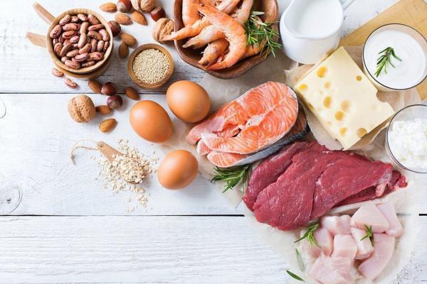 کدام ویتامین ها و مواد معدنی به رشد موهایتان کمک می کنند؟